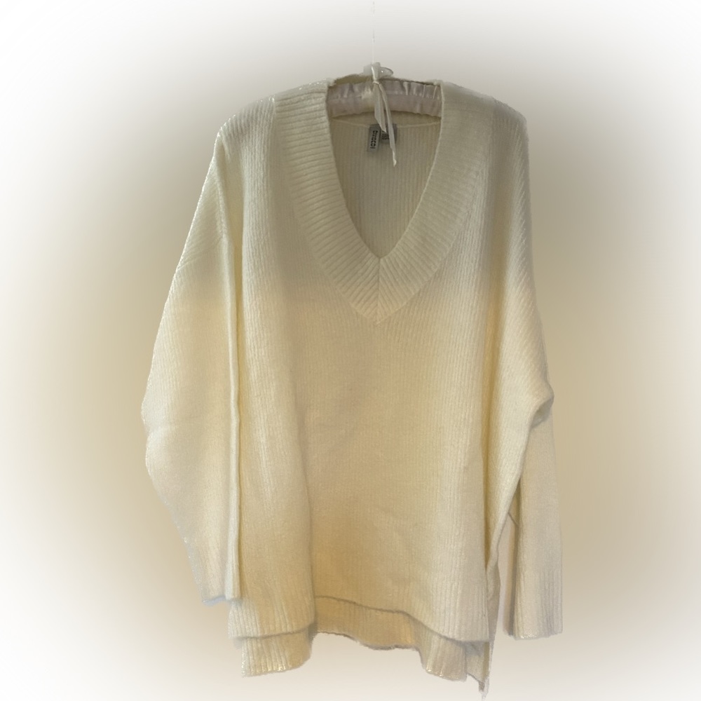 Cream V Neck Sweater. Really cute and cozy Size Large